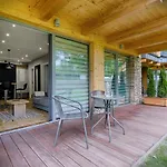 Famixdom Royal Wellness & Centrum Lägenhetshotell Zakopane