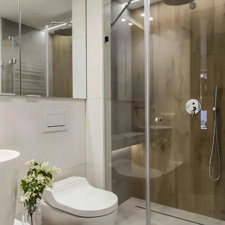 Famixdom Royal Wellness & Centrum 3*
