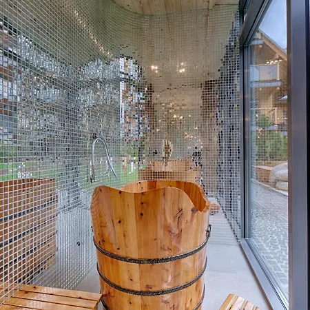 Hotel apartamentowy Famixdom Royal Wellness&spa Centrum 3*