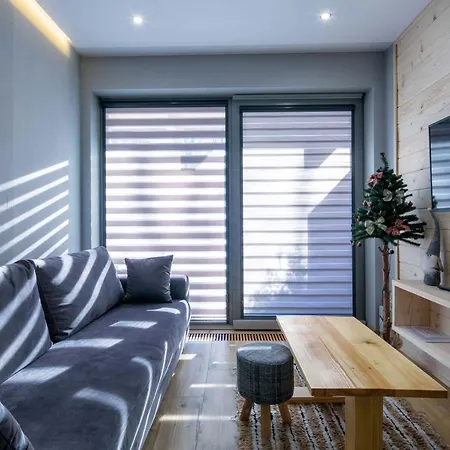 Famixdom Royal Wellness&spa Centrum 3*