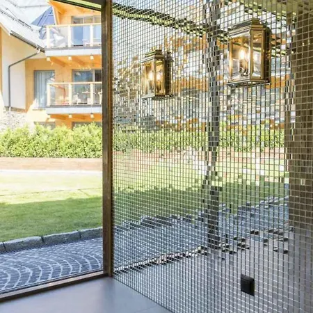 Famixdom Royal Wellness&spa Centrum