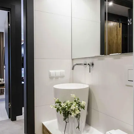 Hotel apartamentowy Famixdom Royal Wellness&spa Centrum 3*