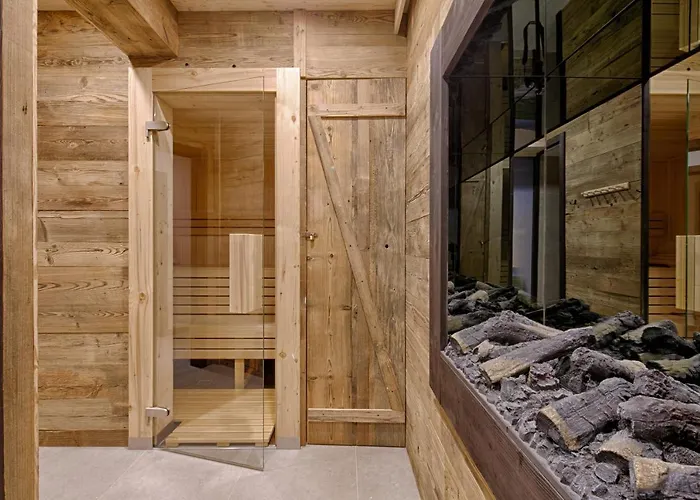 Famixdom Royal Wellness & Centrum 扎科帕内