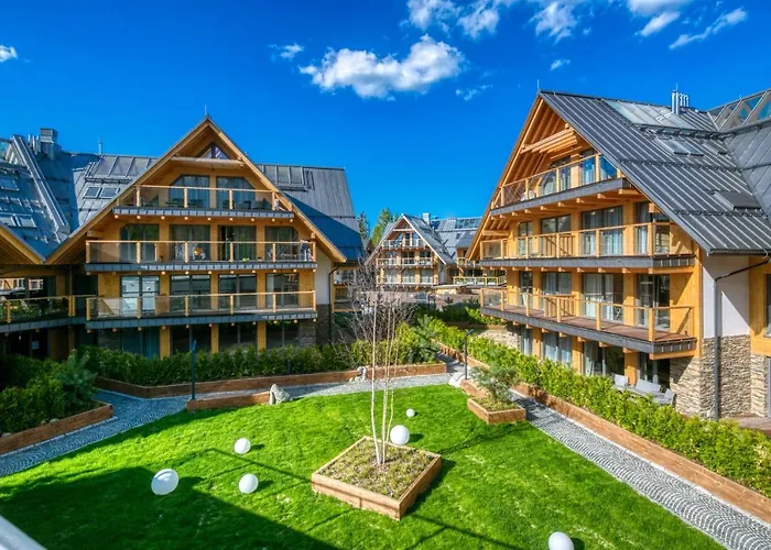 Famixdom Royal Wellness & Centrum Ξενοδοχείο με διαμερίσματα 3*