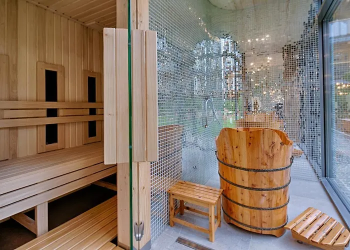 Famixdom Royal Wellness & Centrum 扎科帕内