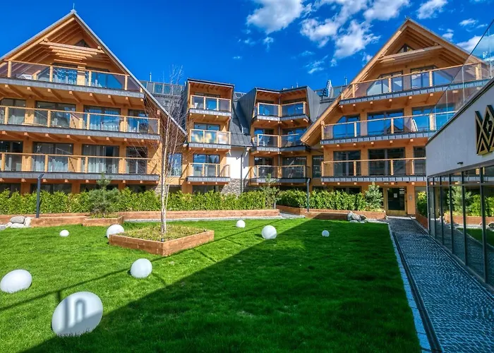 Famixdom Royal Wellness & Centrum Ξενοδοχείο με διαμερίσματα 3*