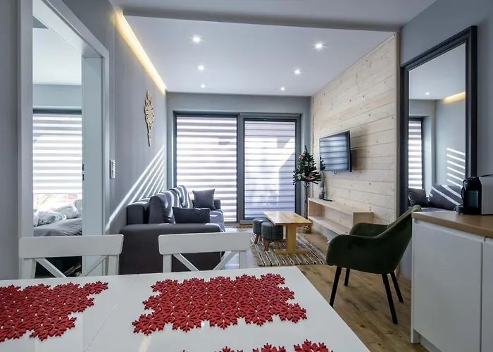 Famixdom Royal Wellness & Centrum Ξενοδοχείο με διαμερίσματα Ζακοπάνε