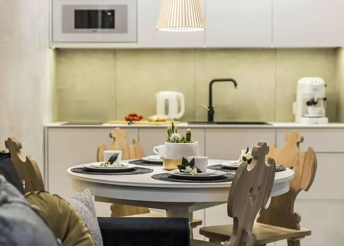 Ξενοδοχείο με διαμερίσματα Famixdom Royal Wellness & Centrum Ζακοπάνε