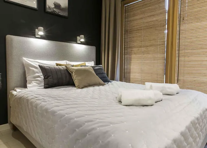 公寓式酒店 Famixdom Royal Wellness & Centrum 扎科帕内