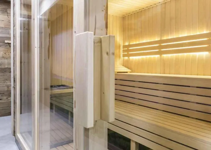 Famixdom Royal Wellness & Centrum 3* 扎科帕内