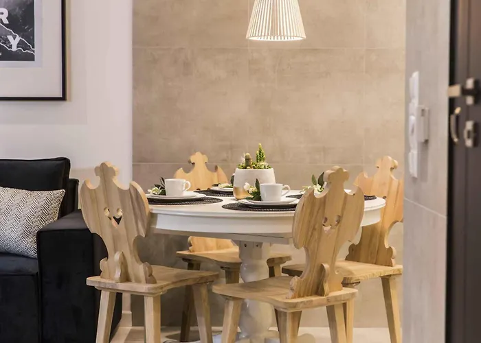 Famixdom Royal Wellness & Centrum Ξενοδοχείο με διαμερίσματα 3*