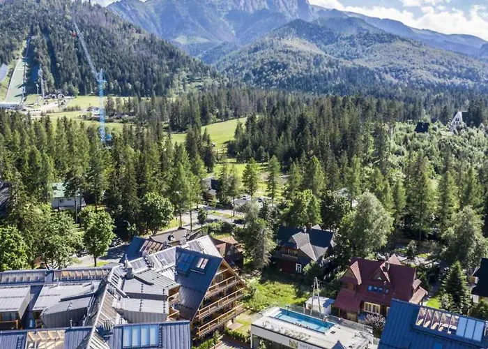 Famixdom Royal Wellness & Centrum Ξενοδοχείο με διαμερίσματα 3*